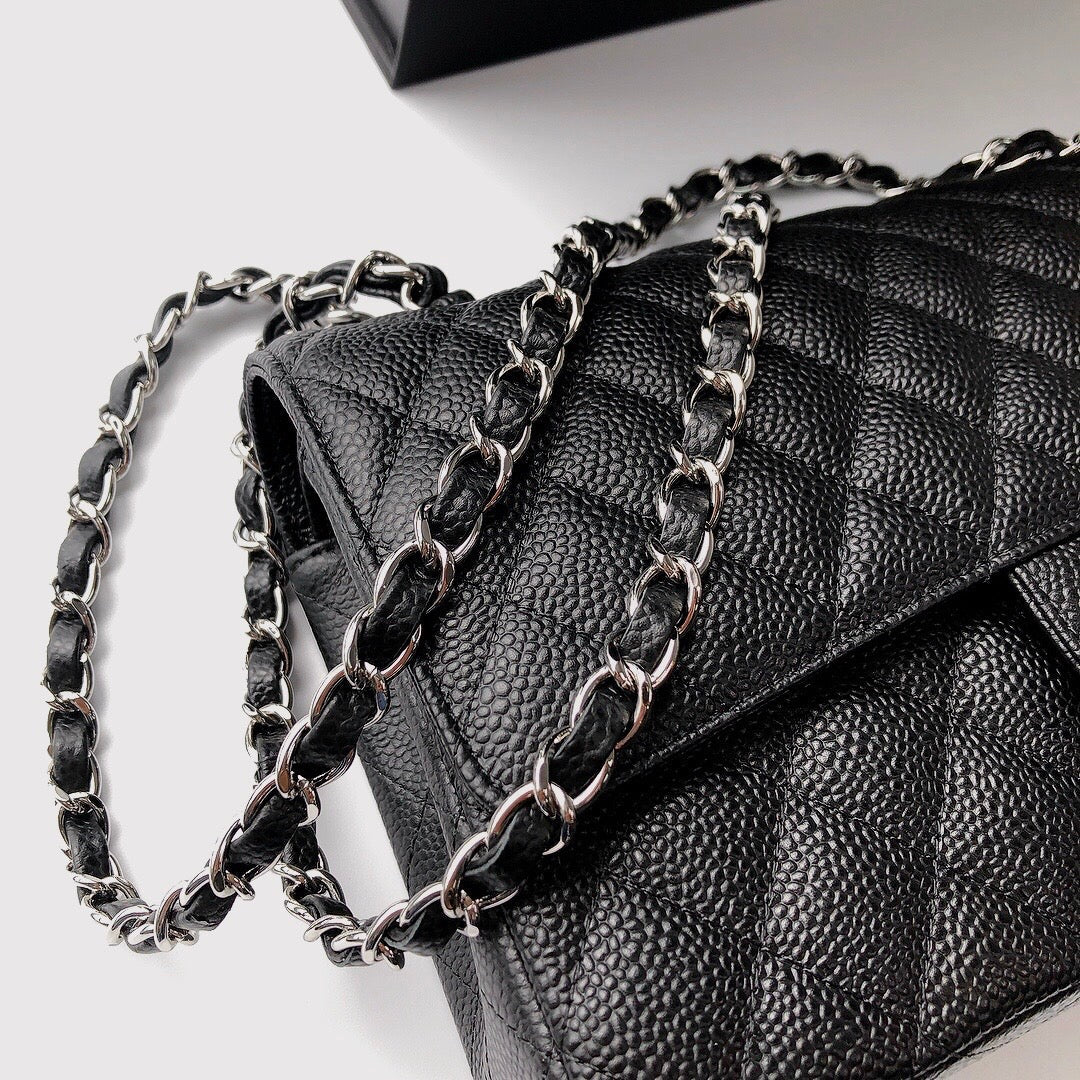 FLAP BAG 25 IN BLACK CAVIAR LEATHER SILVER HARDWARE