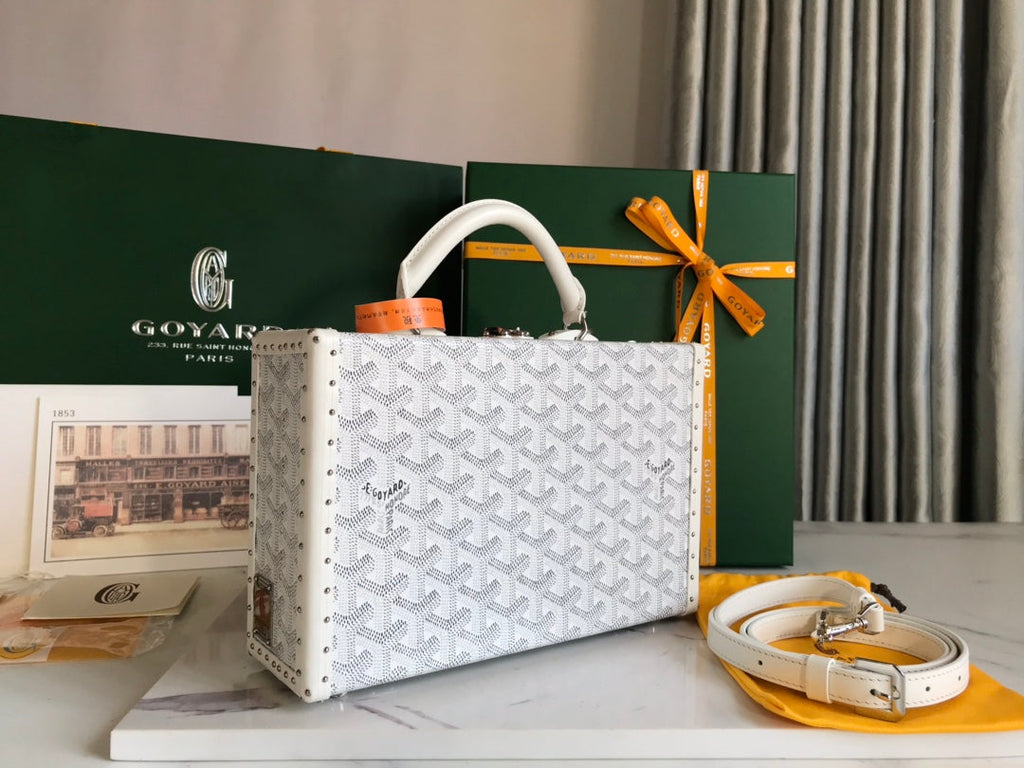 GRAND HÔTEL TRUNK BAG 24 IN WHITE GOYARDINE CANVAS AND CALFSKIN