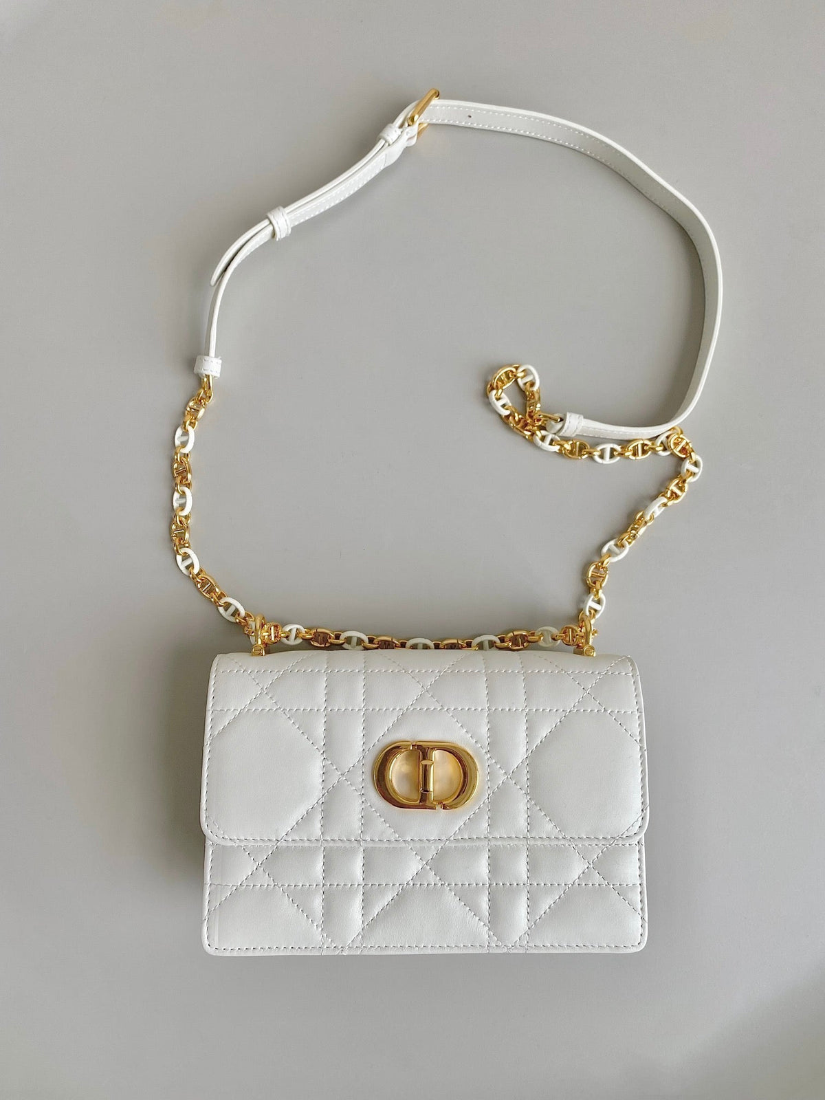 DIOR MINI CHAIN BAG 17 IN WHITE CALFSKIN