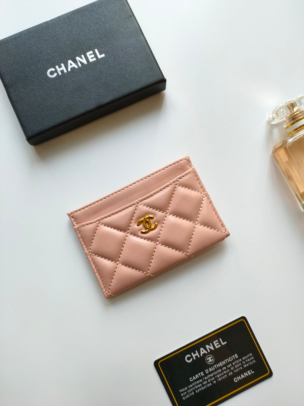 CHANEL CARD HOLDER 11.2 PALE PINK CALFSKIN GOLD ICON