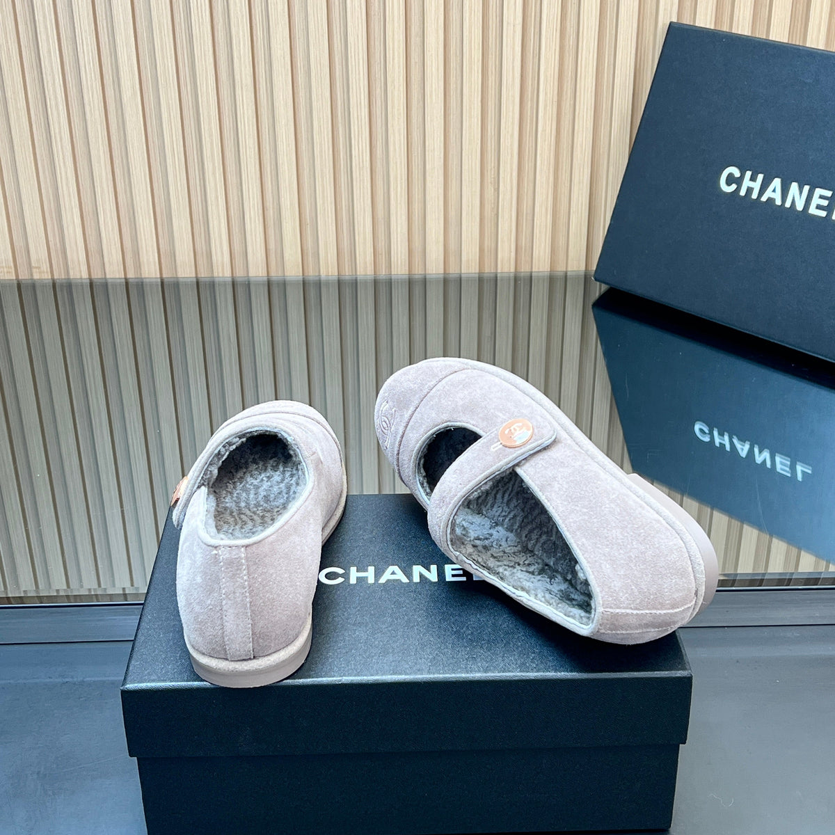 CHANEL 25S FURRY MARY JANE SHOES IN LIGHT PURPLE SUEDE