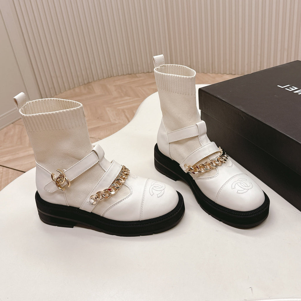 CHANEL ANKLE BOOTS 25S IN CREAM WHITE LAMBSKIN AND FABRIC WITH GOLD HARDWARE