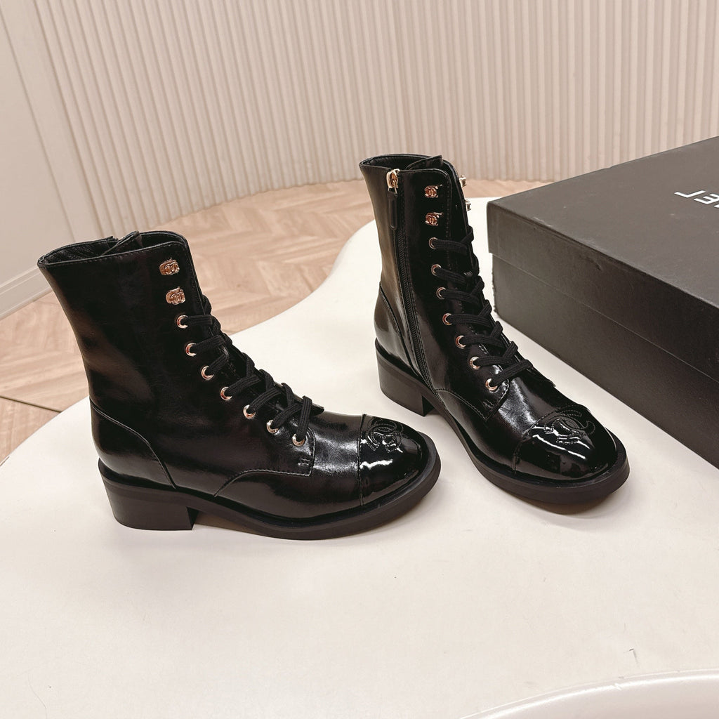 CHANEL ANKLE BOOTS 25S IN BLACK SHINY LAMBSKIN WITH ZIPPER