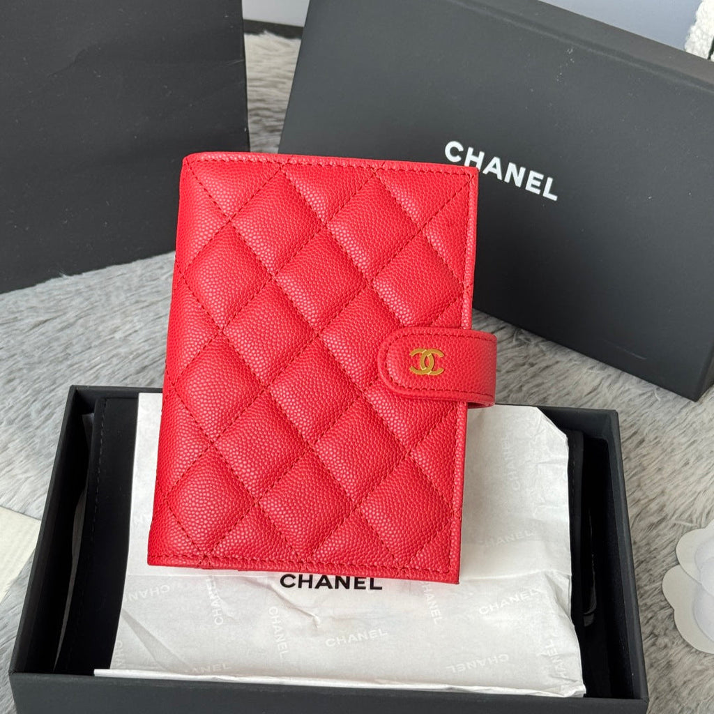 CHANEL 25S MULTI PURPOSE PASSPORT WALLET 15 IN VIVID RED CALFSKIN GOLD HARDWARE