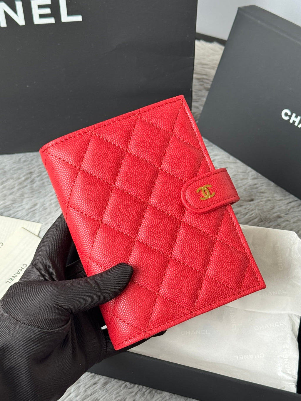 CHANEL 25S MULTI PURPOSE PASSPORT WALLET 15 IN VIVID RED CALFSKIN GOLD HARDWARE