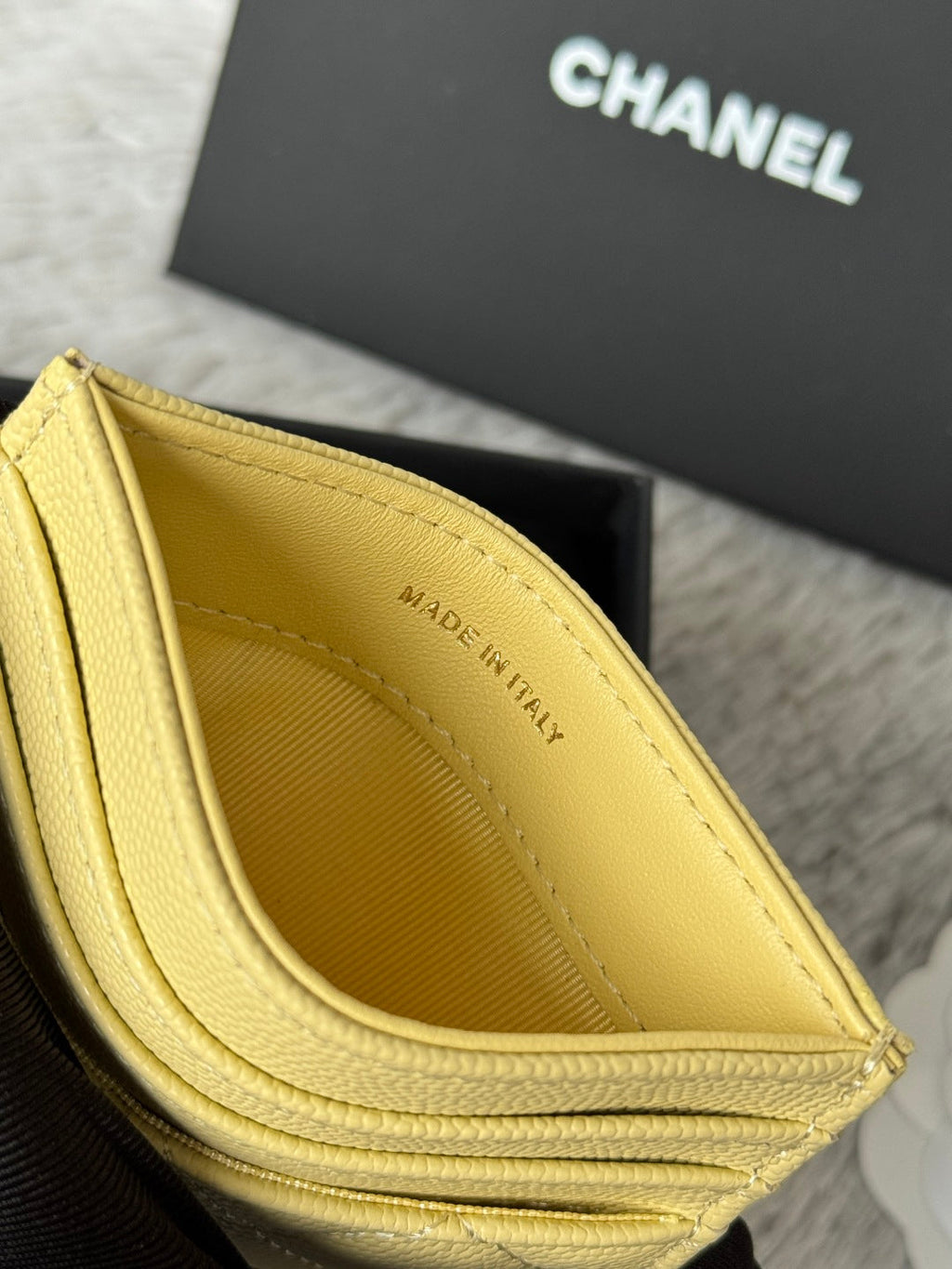 CHANEL 25S CARD HOLDER 11 IN YELLOW CAVIAR GOLD HARDWARE