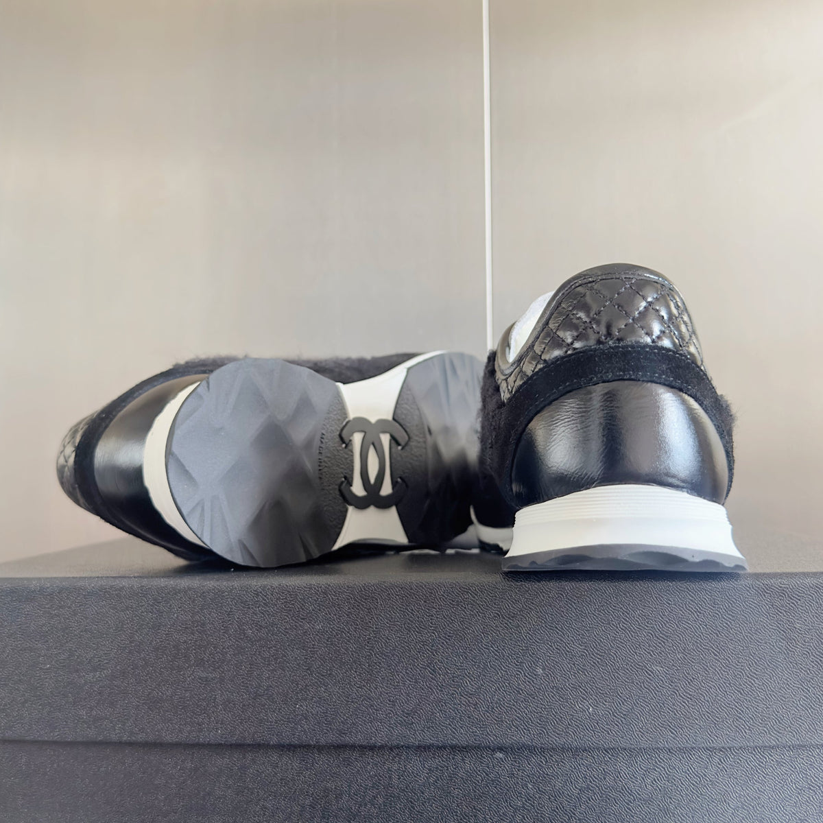 CHANEL 25S SNEAKERS 20MM IN BLACK CALFSKIN AND SUEDE