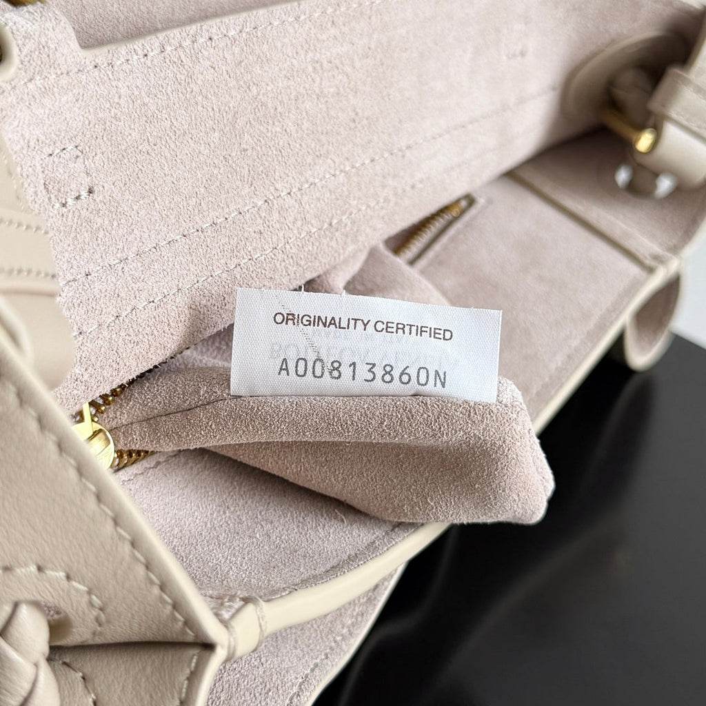 BOTTEGA VENETA 25S MEDIUM CIAO CIAO BAG 26 IN LIGHT WARM BEIGE CALFSKIN