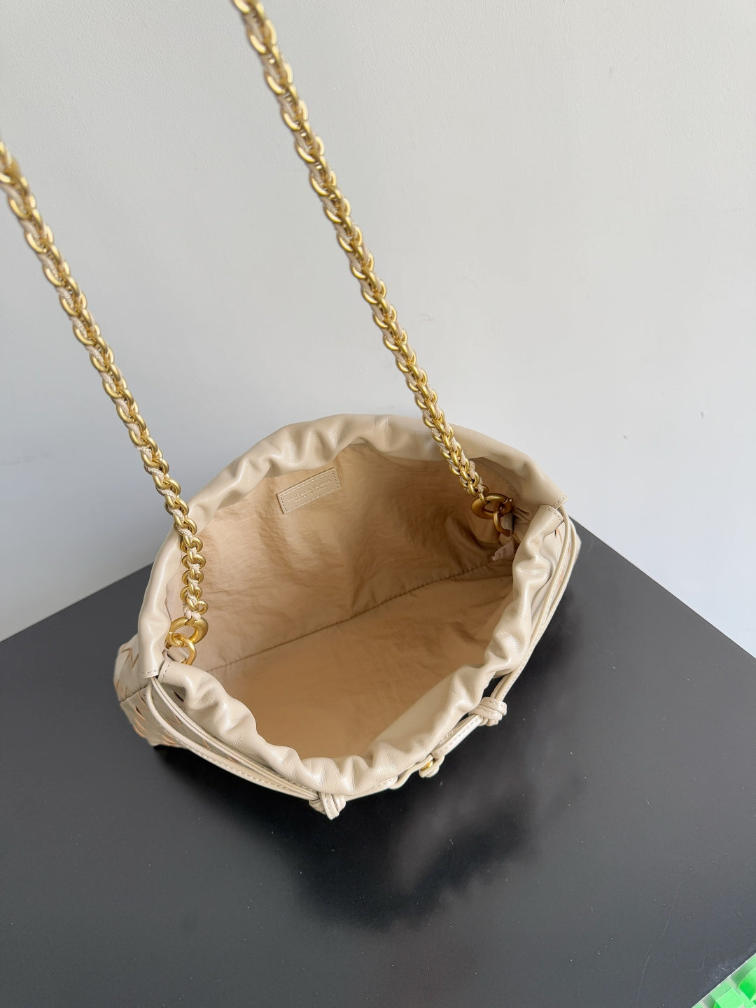 BOTTEGA VENETA 25S DUSTBAG NOTTE 33 IN WARM BEIGE CALFSKIN GOLD HARDWARE