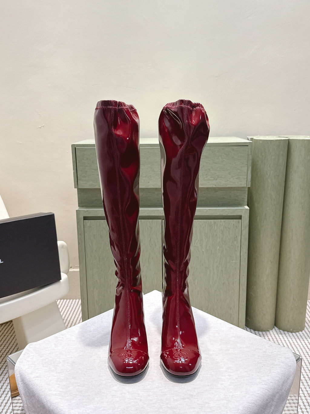 CHANEL 25S KNEE-HIGH BOOTS 60MM IN BURGUNDY PATENT CALFSKIN WEDGE HEELS