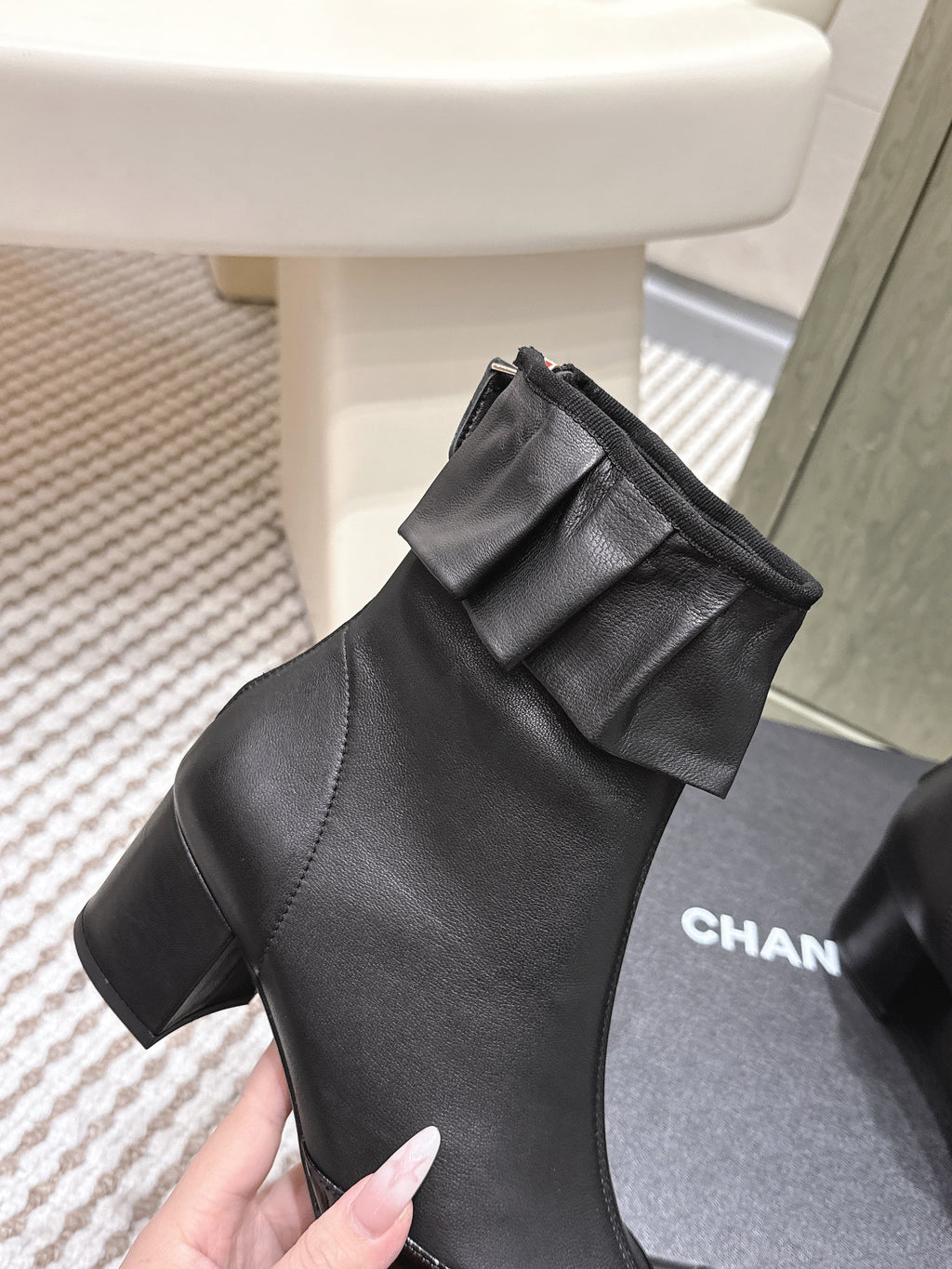 CHANEL 25S ANKLE BOOTS IN BLACK CALFSKIN GLOSSY TOE RUCHED