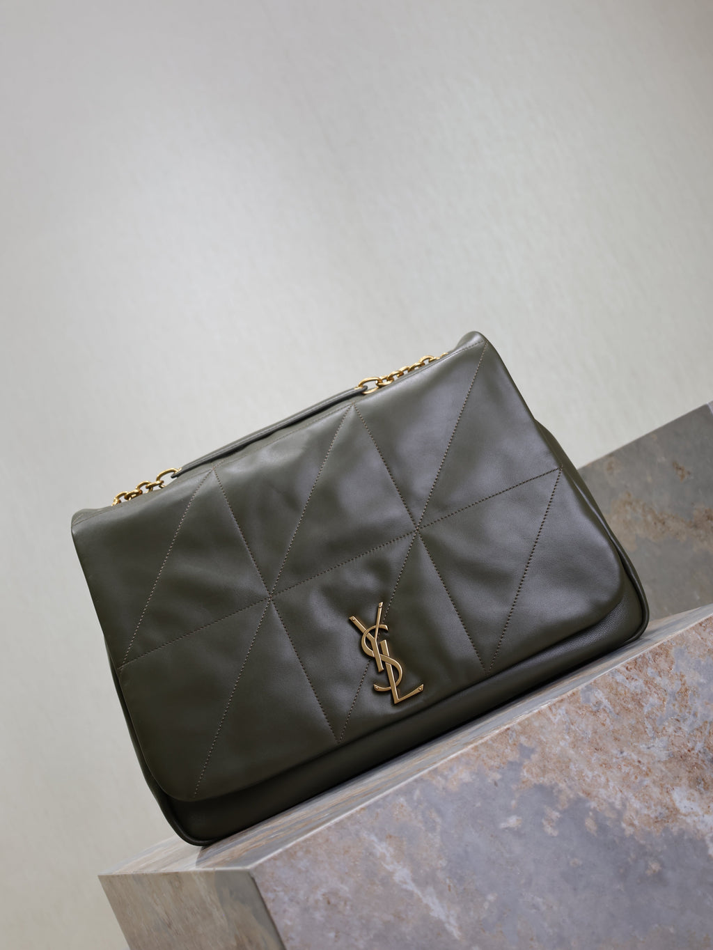 YSL 25S LARGE JAMIE 43 IN LIGHT MUSK LAMBSKIN GOLD HARDWRE