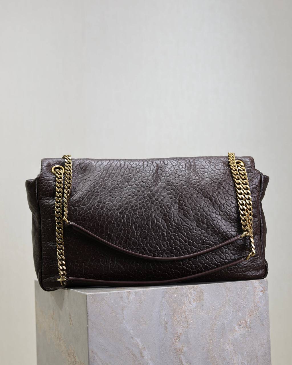 YSL 25S CALYPSO GM 38 IN DARK CHOCOLATE CALFSKIN GOLD HARDWARE