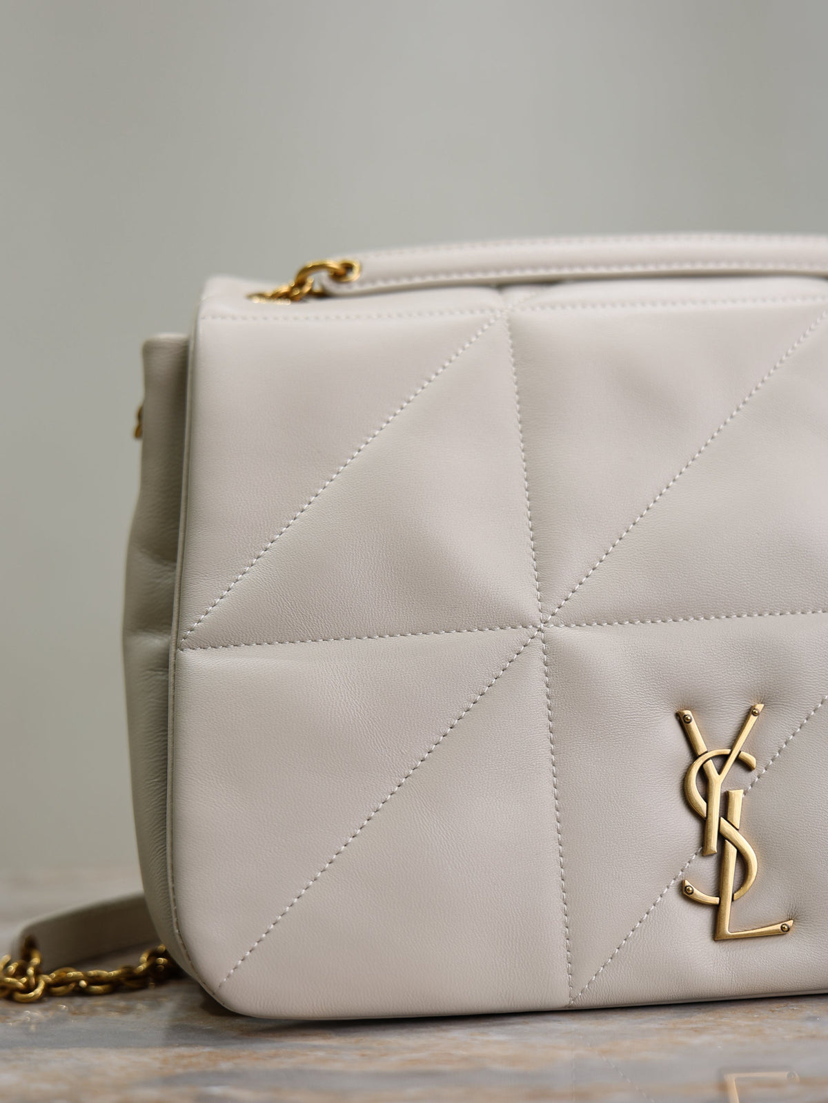 YSL 25S JAMIE 4.3 29 IN BLANC VINTAGE LAMBSKIN GOLD HARDWARE