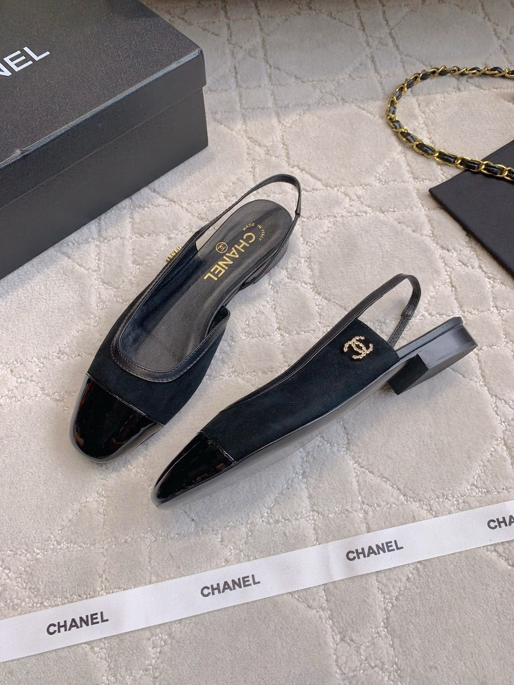 CHANEL 25S SLINGBACK IN BLACK CALFSKIN AND SUEDE GOLD HARDWARE
