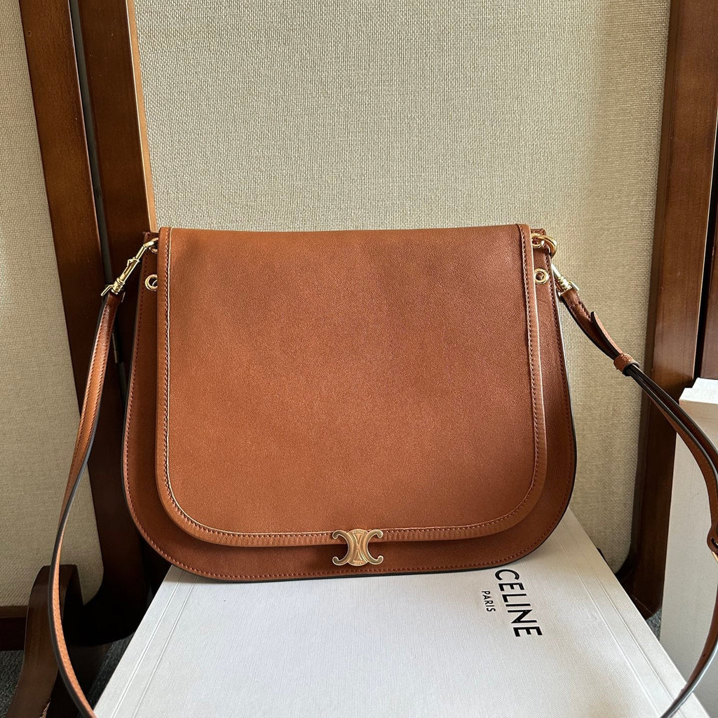 CELINE 25S BESACE SOFT TRIOMPHE 32MM IN BROWN SUPPLE SHINY LAMBSKIN