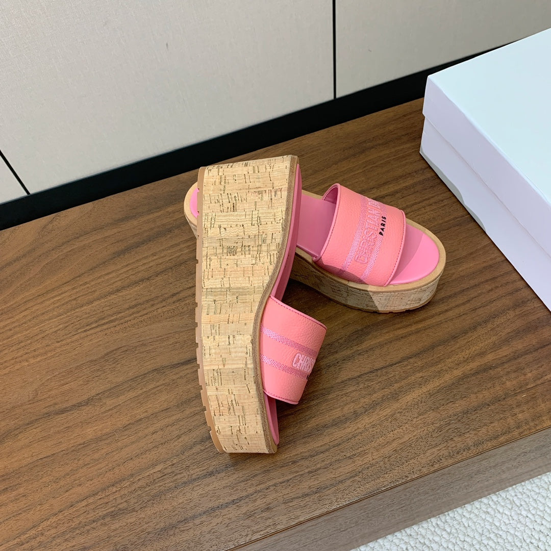 DIOR 25S DWAY WEDGE SLIDE 90 MM IN PINK CALFSKIN