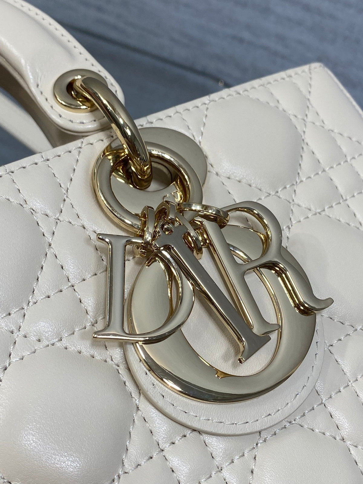DIOR 25S MEDIUM LADY D-JOY 26 IN BEIGE LAMBSKIN GOLD HARDWARE