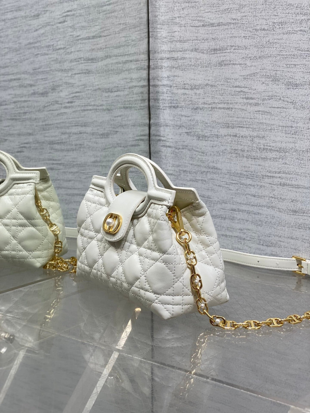 DIOR 25S JOLIE TOP HANDLE MINI BAG 18 IN WHITE CALFSKIN GOLD HARDWARE