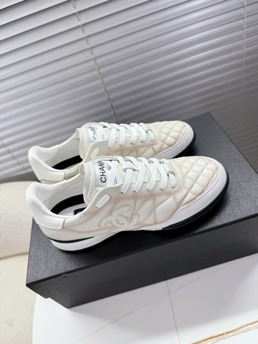CHANEL 25S TRAINERS WHITE AND LIGHT CORAL IN CALFSKIN
