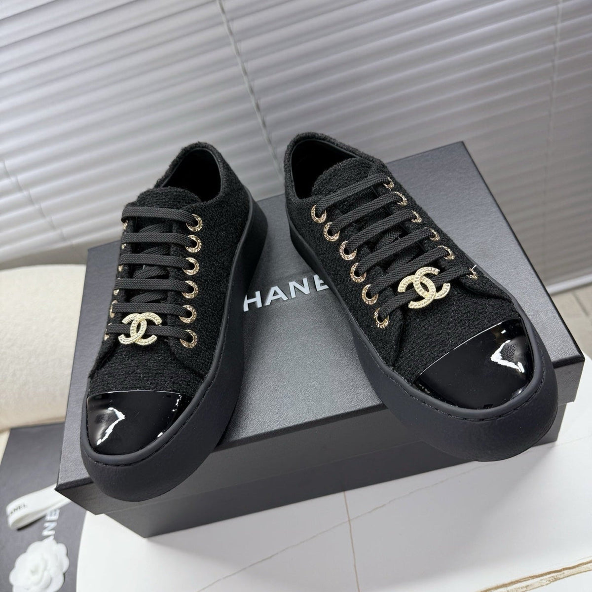 CHANEL 25S TRAINERS BLACK 35MM IN GLITTERED TWEED AND PATENT CALFSKIN