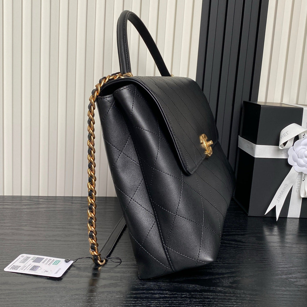 CHANEL 25S TOP HANDLE SHOULDER BAG 37 IN BLACK CALFSKIN WITH GOLD HARDWARE