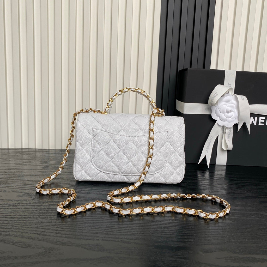 CHANEL 25S FLAP BAG 19 IN WHITE CALFSKIN GOLD HARDWARE