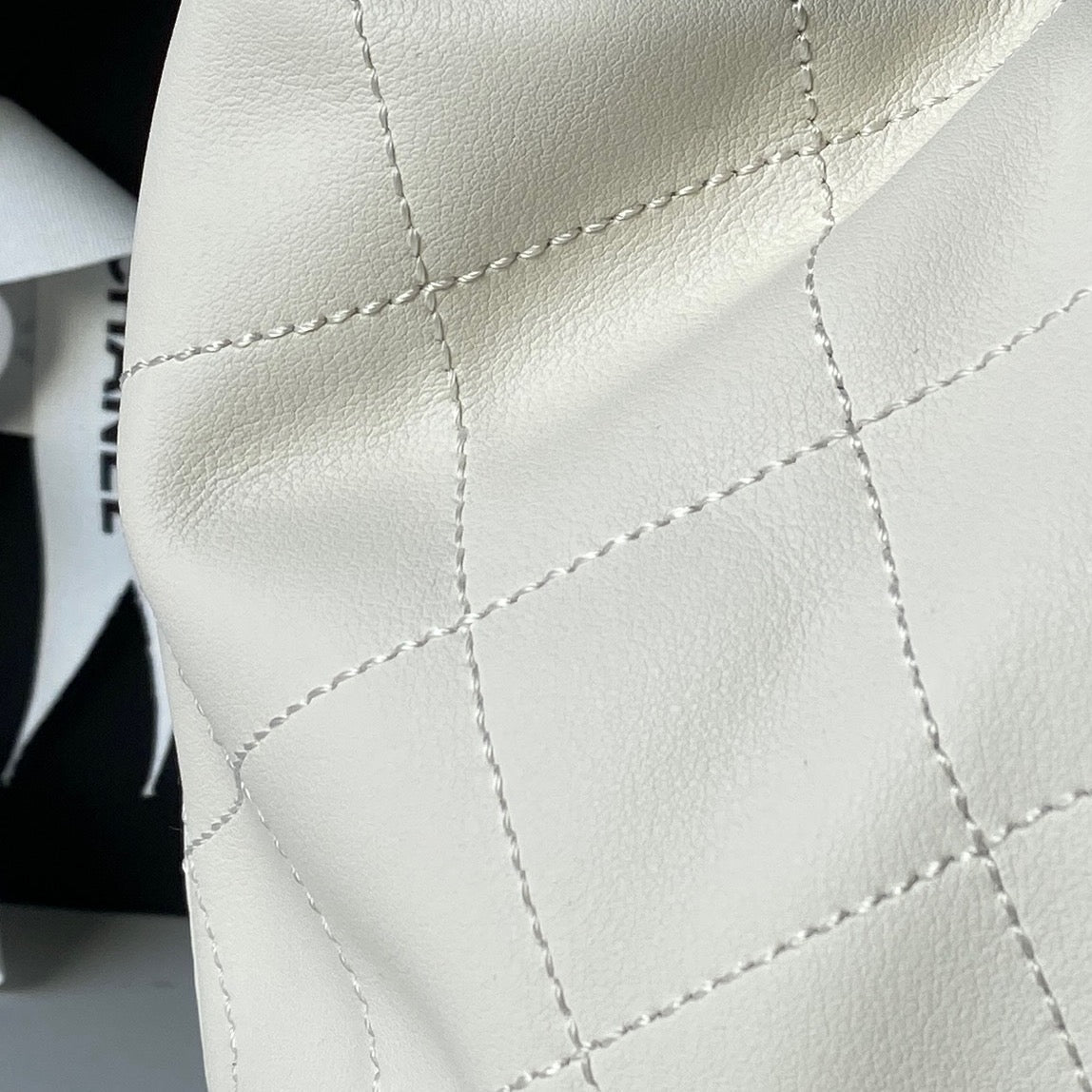 CHANEL 25S HOBO BAG 32 IN CREAM WHITE LAMBSKIN