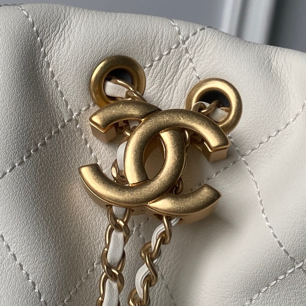 CHANEL 25S HOBO BAG 45 IN CREAM WHITE LAMBSKIN