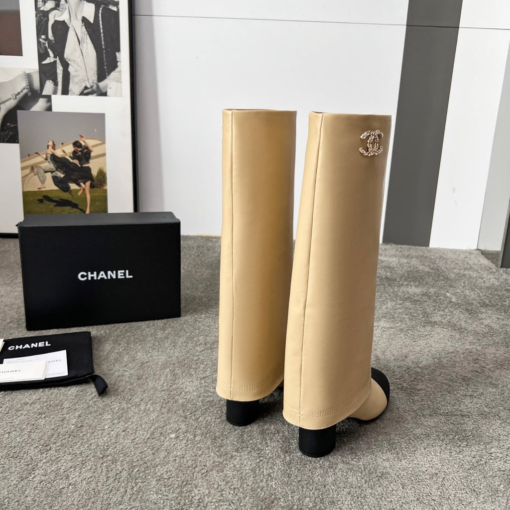 CHANEL 25S HIGH BOOTS 55MM IN CARAMEL BEIGE CALFSKIN AND BLACK CANVAS GOLD HARDWRE