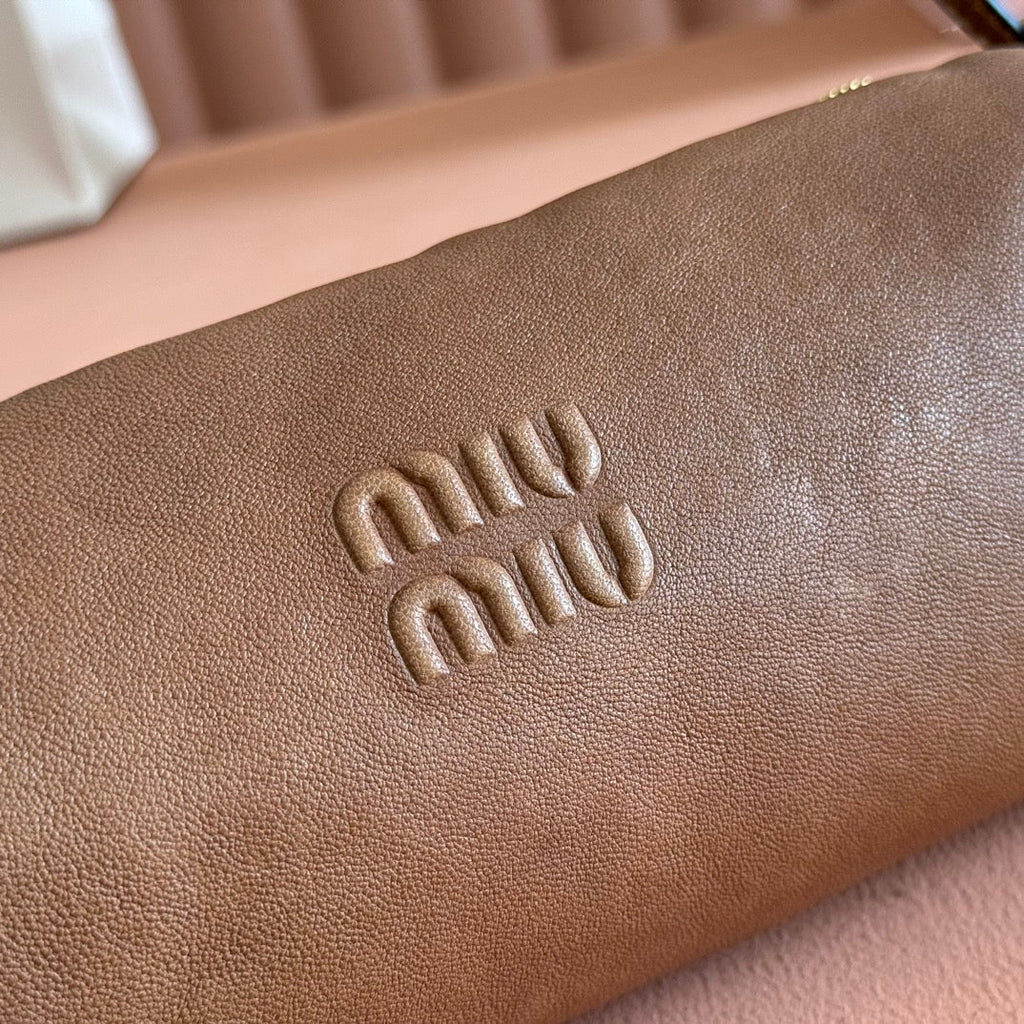 NAPPA POUCH 22 IN BRIARWOOD CALFSKIN
