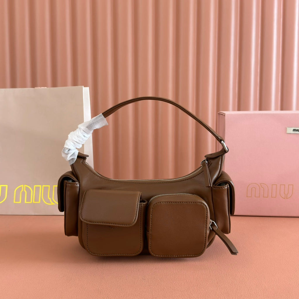 POCKET HANDBAG 21 IN OAK BROWN CALFSKIN