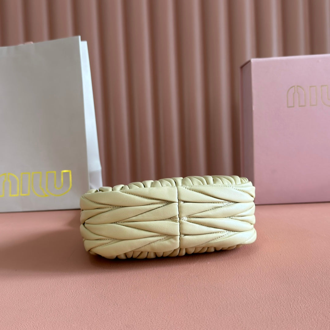 WANDER MATELASSÉ NAPPA MINI BAG 18 IN LIGHT OLIVE GRAY LAMBSKIN