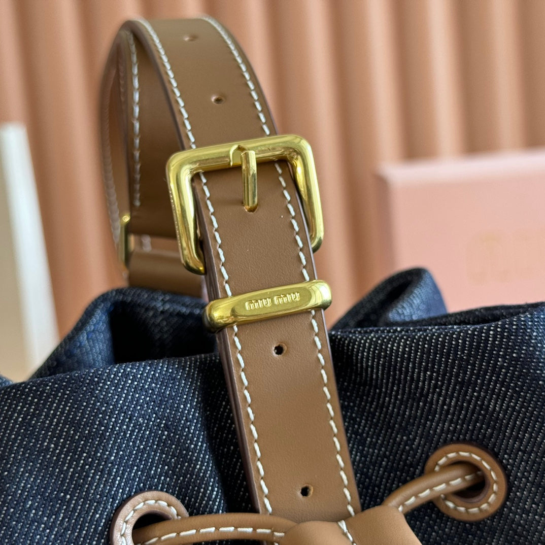 BUCKET BAG 22 DENIM BLUE AND BRANDY IN CANVAS