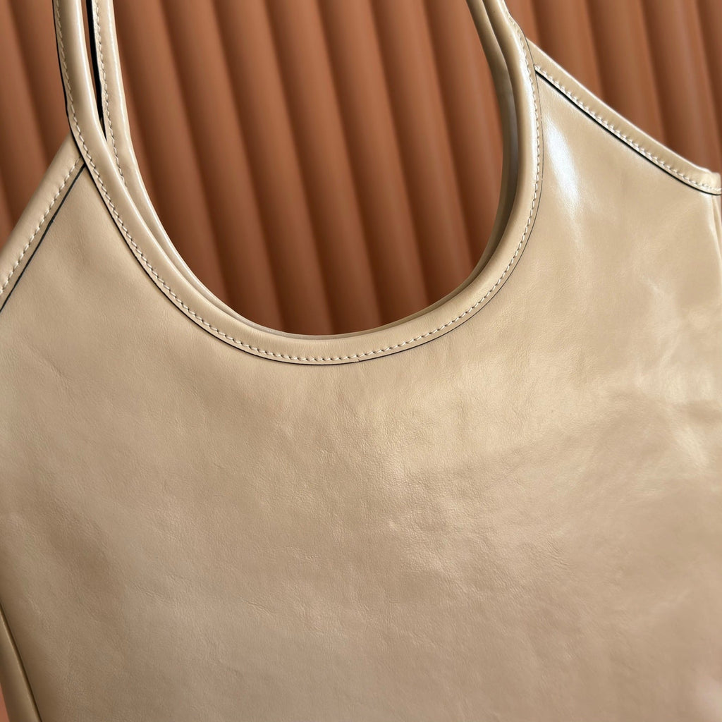 MIUMIU 26S IVY 40 TOTE IN BEIGE PATENT CALFSKIN