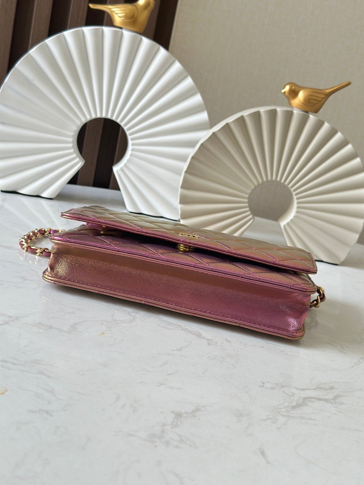 CHANEL 25S WALLET ON CHAIN 19 IN METALLIC PURPLE LAMBSKIN
