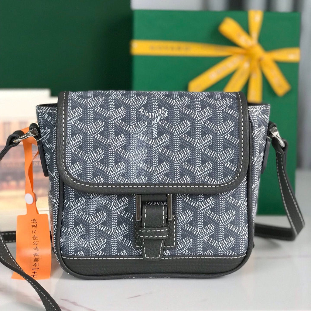 GRAND BLEU 16 IN GRAY GOYARDINE CANVAS AND LAMBSKIN