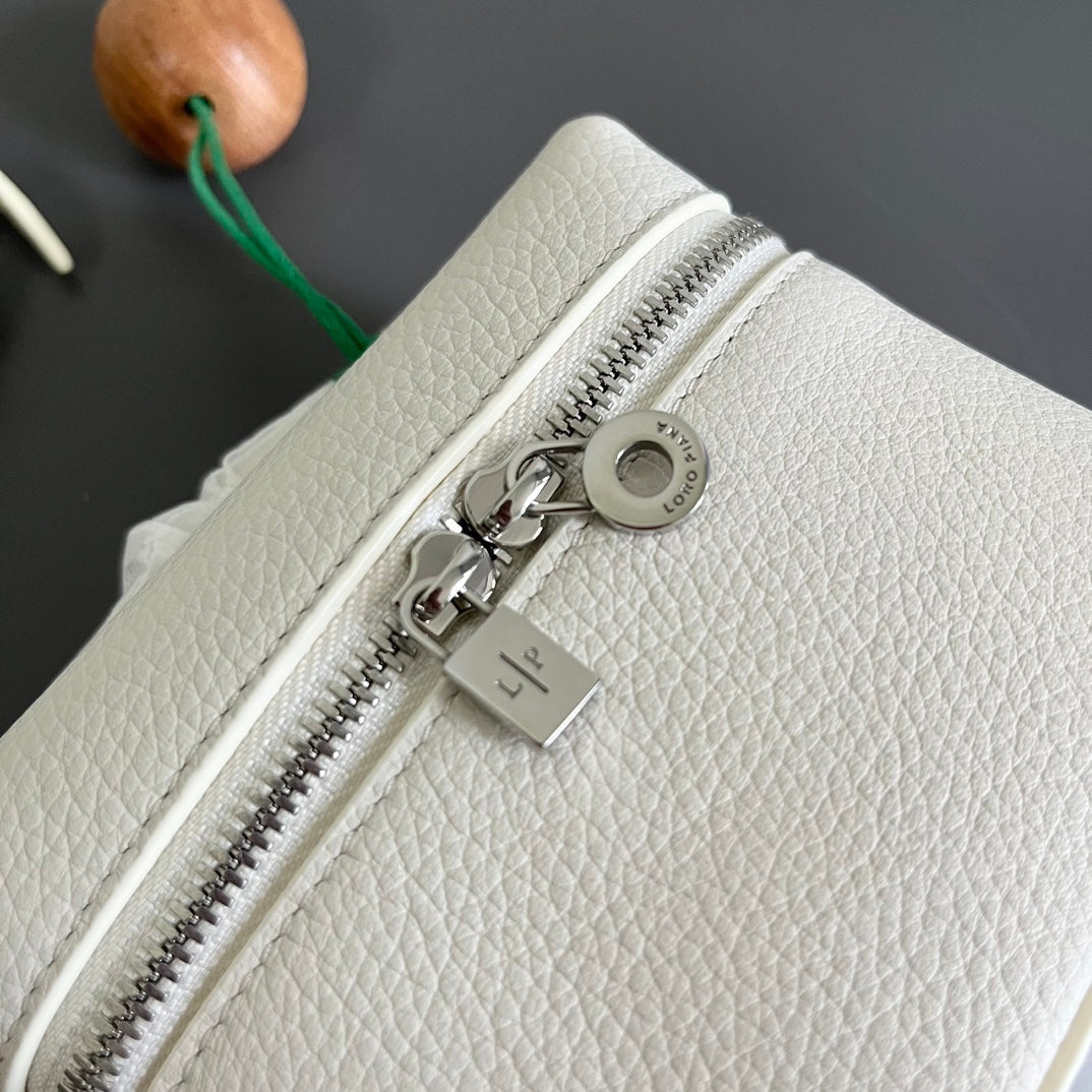 EXTRA POCKET L12 IN WHITE CALFSKIN WITH SILVER HARDWARE