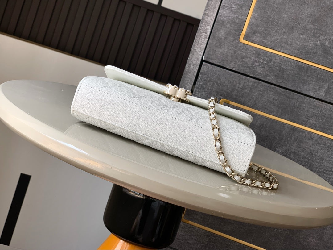 CHANEL 25S KELLY BAG 18 IN WHITE CAVIAR LEATHER WITH GOLD HARDWARE