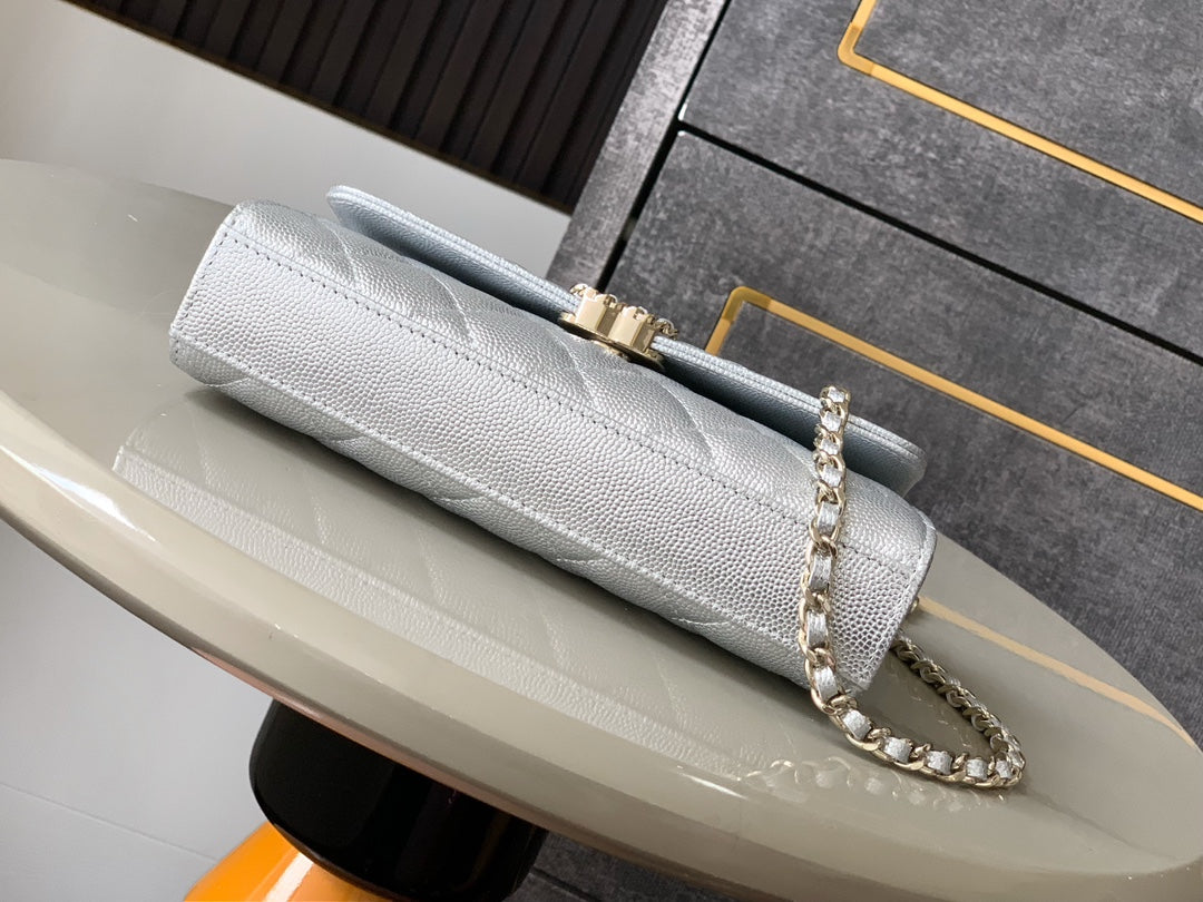 CHANEL 25S KELLY BAG 18 IN SILVER CAVIAR LEATHER WITH GOLD HARDWARE STYLE 2