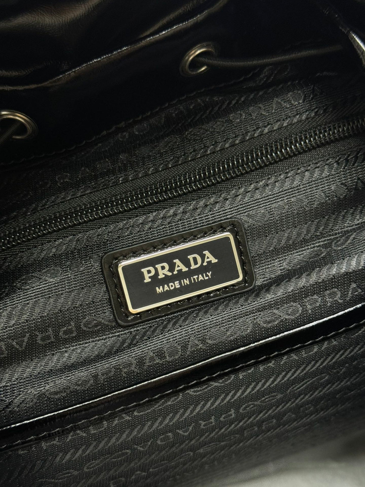 PRADA 25S BACKPACK 45 IN BLACK GLOSSY CALFSKIN SILVER HARDWRE