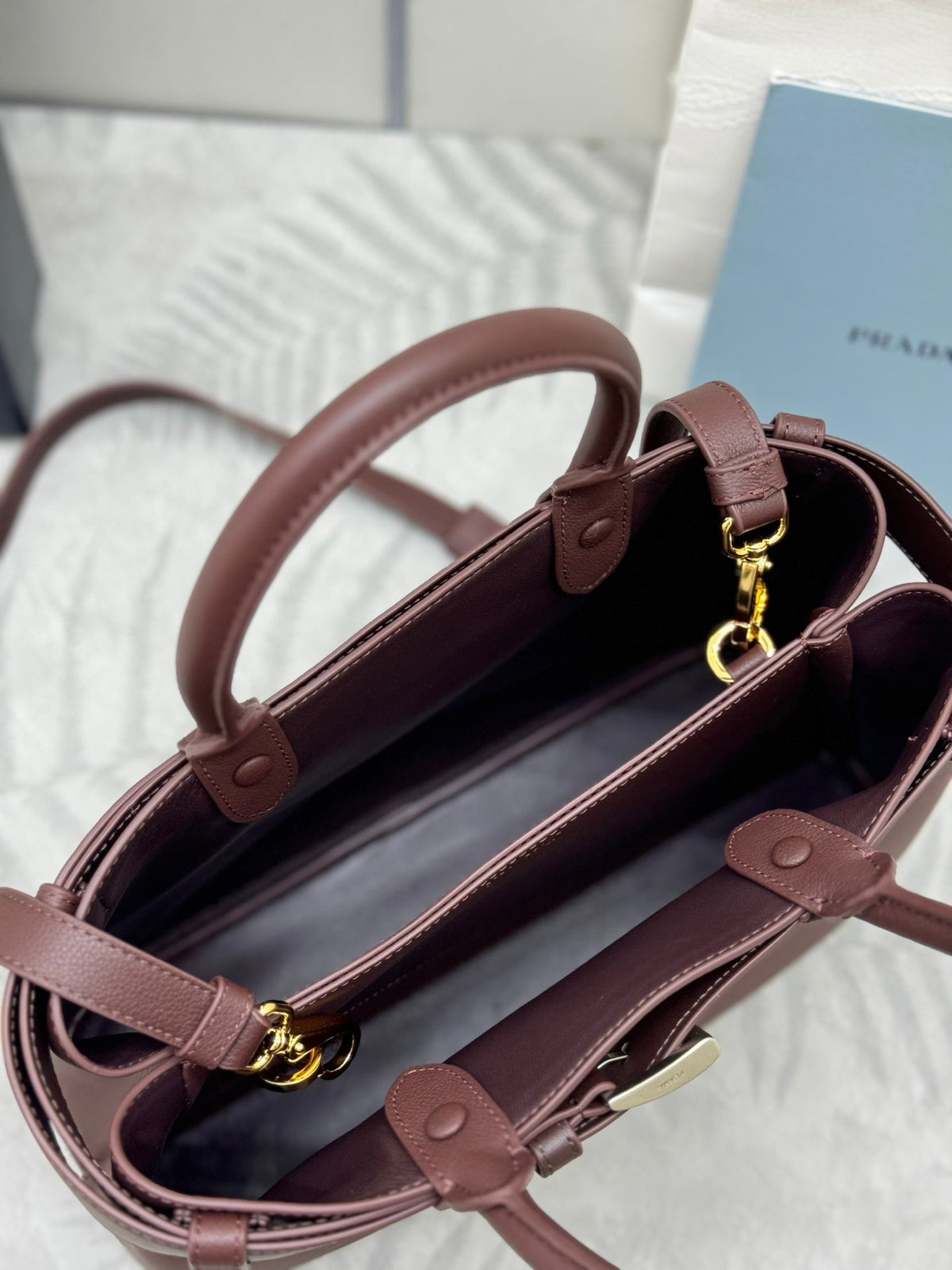PRADA 25S BUCKLE SMALL HANDBAG 32 IN RICH BROWN CALFSKIN GOLD HARDWRE