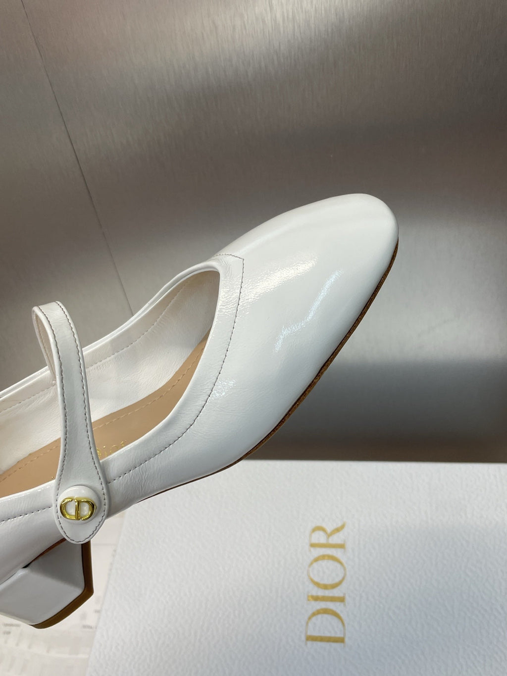 DIOR 25S ROUND-TOE MARY JANE BALLET FLATS IN WHITE CALFSKIN
