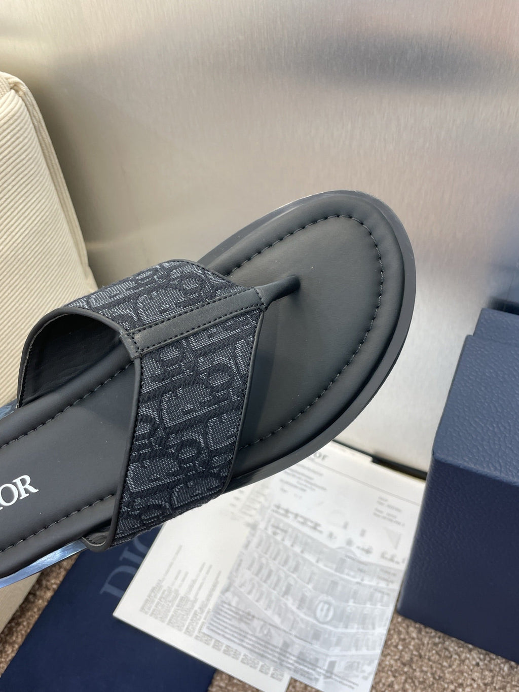 DIOR 25S ALIAS THONG SANDAL IN NAVY BLACK CALFSKIN AND CANVAS