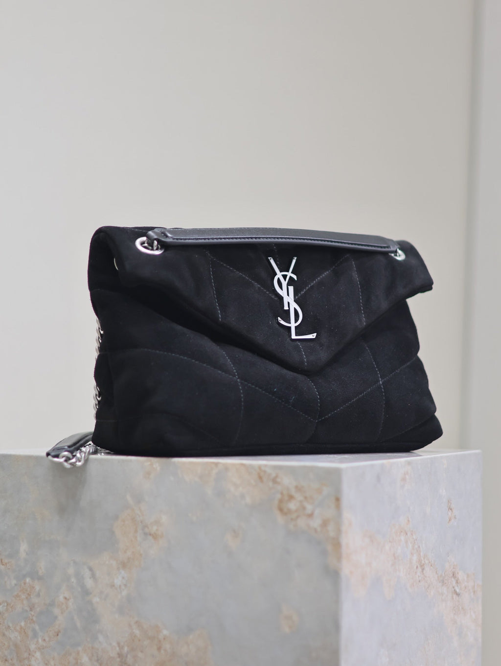 YSL 25S LOULOU PUFFER MM 29 IN BLACK SUEDE SILVER HARDWRE