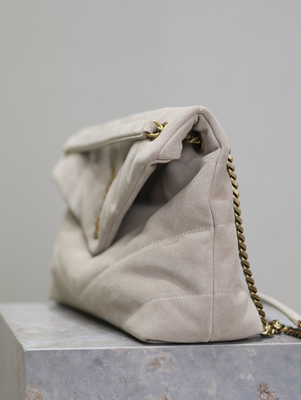 YSL 25S LOULOU PUFFER GM 35 IN SMOKEY TAUPE SUEDE GOLD HARDWRE