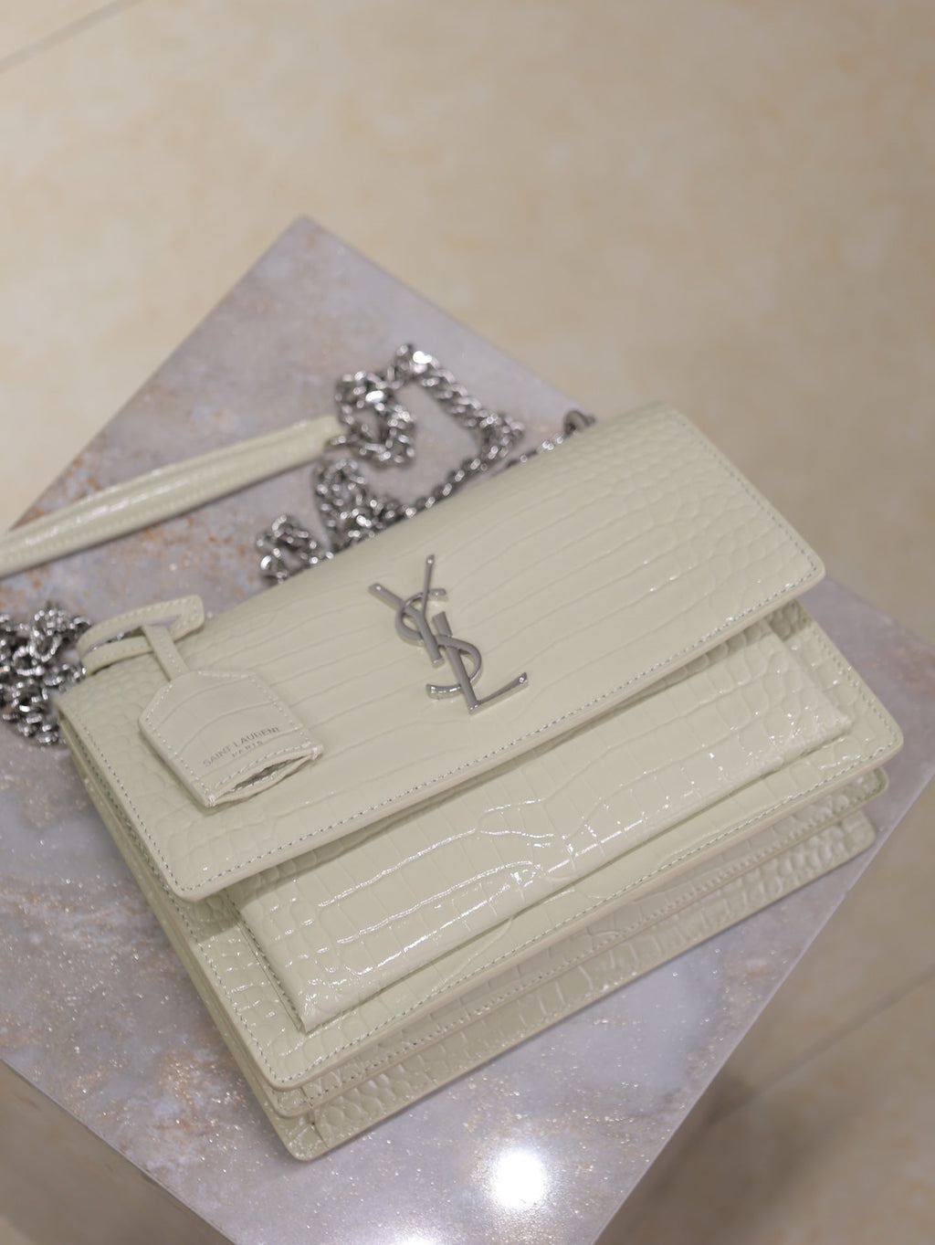YSL 25S SUNSET MEDIUM 22 IN IVORY CROCODILE-EMBOSSED SHINY CALFSKIN SILVER HARDWARE